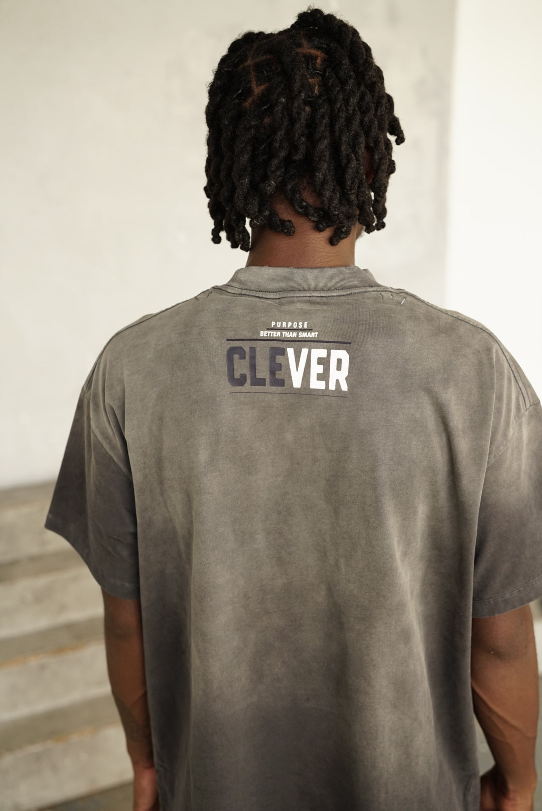 CLEVER NYC VINTAGE WASH LOGO T SHIRT - Storm Gray/Navy Rhinestone Embellished